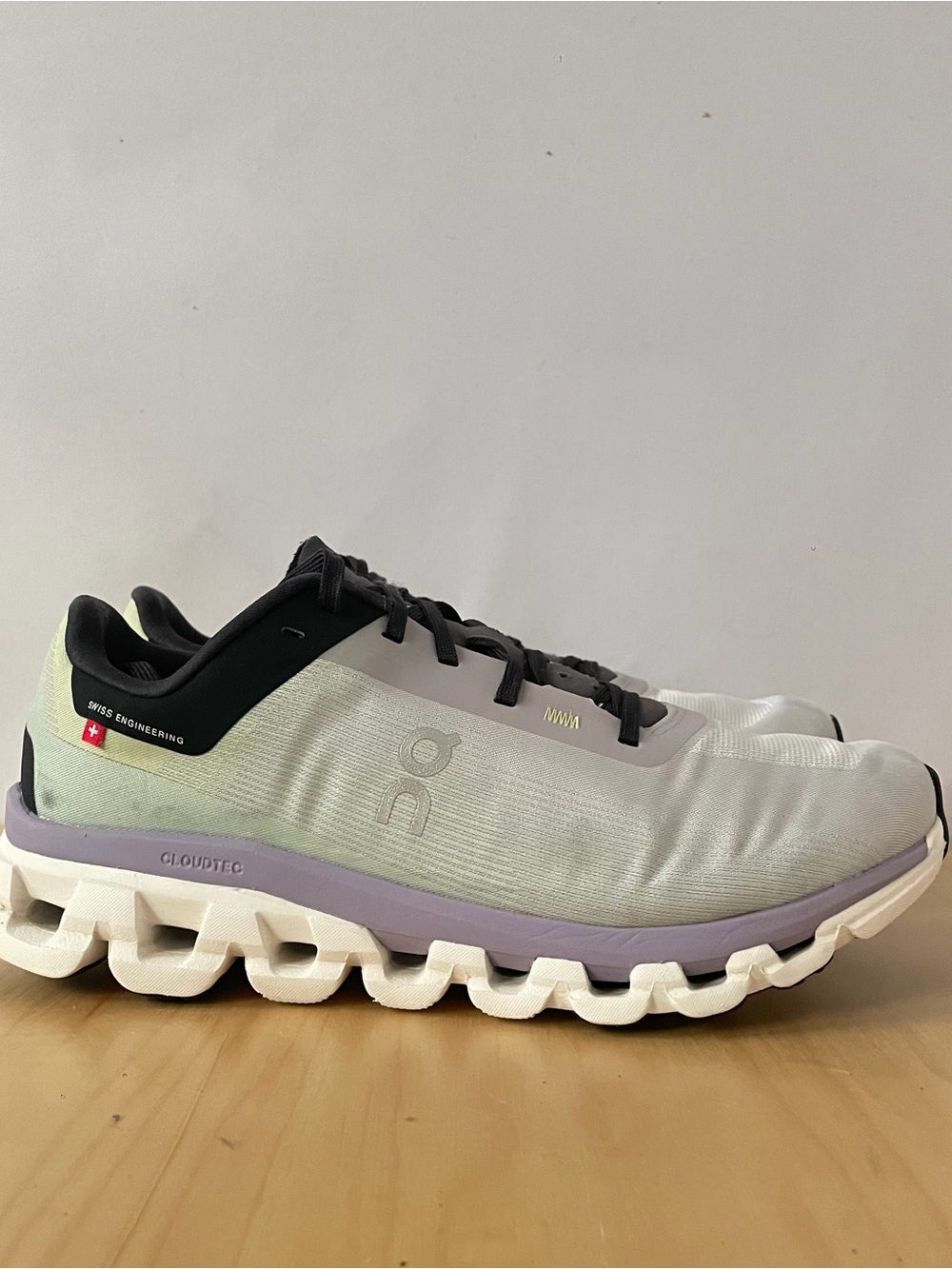 On Cloud Women’s Cloudflow 5 Trail Running Shoes | US 8
